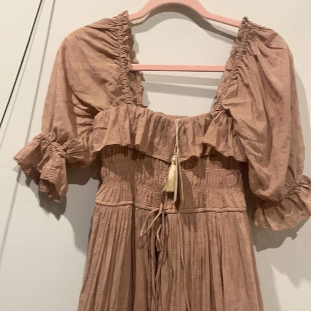 Sold ♥️ NWTs Doen Sol Dress in Toffee - Picture 2 of 5